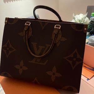 LV On The Go MM (M45321)